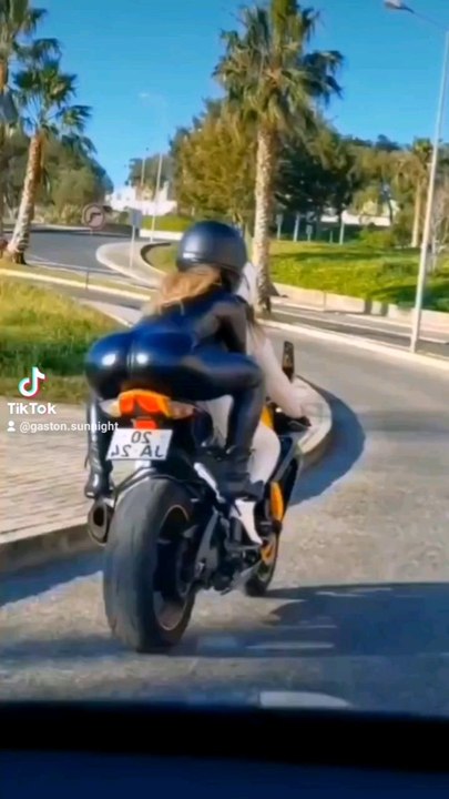 #streetstyle #coolboy #coolgirl #sn2sg #couple #bfgf #bf #gf #sunnight #sunnightmusic #funnyvideo #lol #lovethatsdeath #sunnightjazz #sunnightblues #lovestory #lovesong #mood #moots? #roadtrip #loyal #fy #glossy #shiny #sunnightpop #attractive #beauty #l