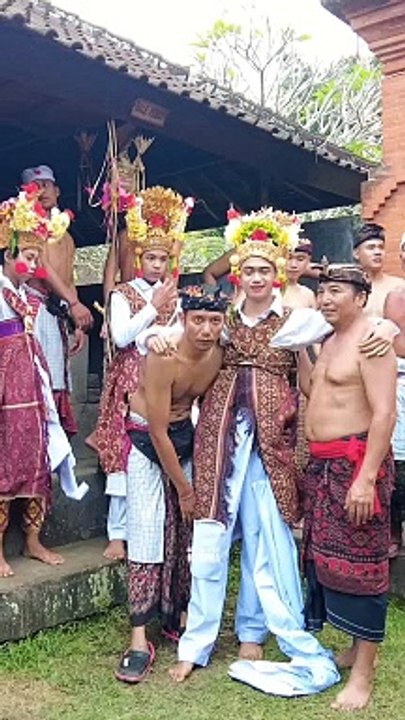 Upacara Adat Desa Tenganan Dauh Tukad Karangasem Bali...  #Tenganan #DesaTenganan #TengananDauhTukad #Karangasem #Bali #UpacaraAdatBali #UpacaraAdat #BaliMula #BaliAga #BaliAsli #UpacaraAbuang #UpacaraMeteruna #UpacaraAkilBalik
