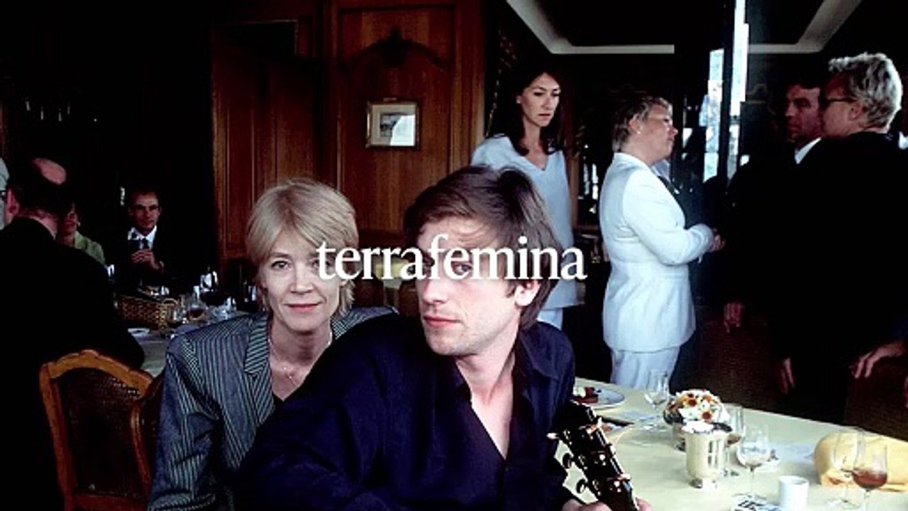 "Elle me manque beaucoup" : Thomas Dutronc rend hommage à sa "maman", avec beaucoup de pudeur