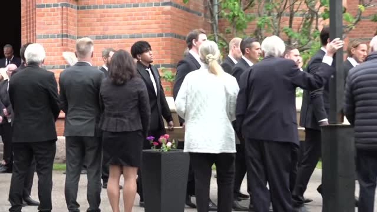 Décès - David Beckham et 600 invités présents aux funérailles de Sven-Goran Eriksson