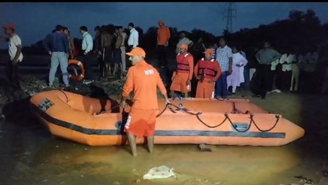 VIDEO: गणेेश प्रतिमा विसर्जन करते 10 डूबे, आठ की मौत