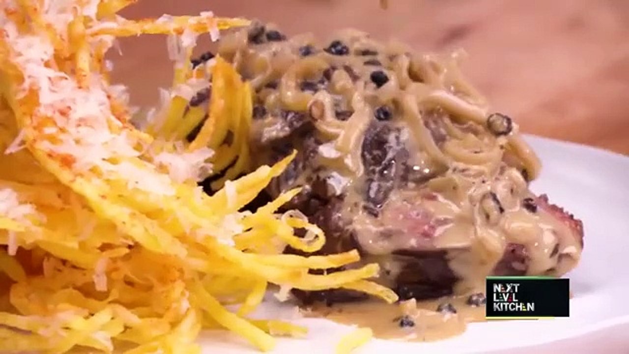 Gordon Ramsay Cooks Up a Simple Steak Dinner with Fries!