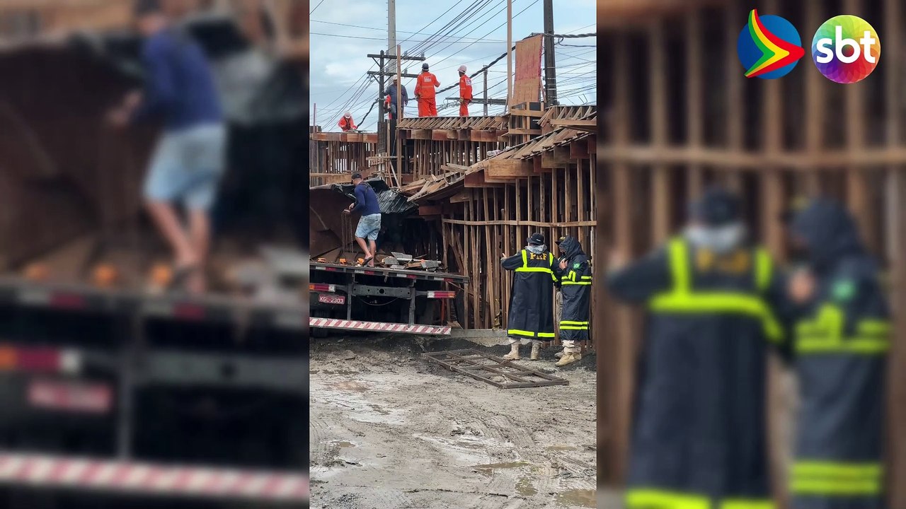Caminhão colide com passarela em construção na BR-232