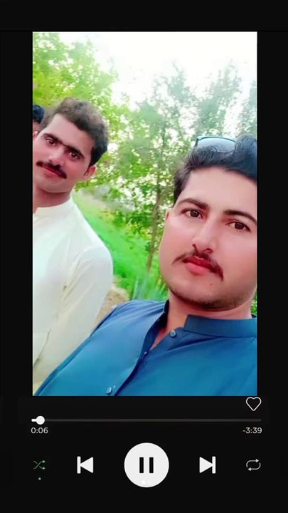 EiddayGrouppics.mp4_play_PK