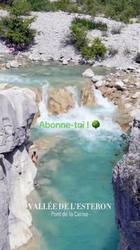 Une rivière aux eaux translucides sur la Côte d'Azur ! ✨ Où ça ? À Gillette, Alpes-Maritimes Randonnée au départ de Gilette Difficulté : Moyen L'accès à la rivière se fait par un chemin de forêt en descente, la montée au retour est donc importante