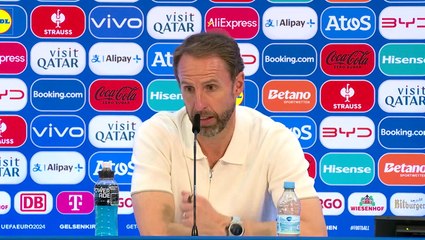 Under-pressure Southgate explains why he showed England players 1966 presentation