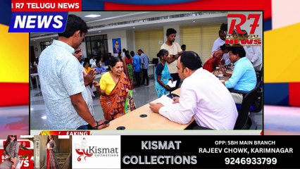 ప్రజావాణి కార్యక్రమంలో భాగంగా జిల్లాలోని వివిధ ప్రాంతాల ప్రజల నుండి పలు సమస్యల పై దరఖాస్తులను స్వీకరిస్తున్న జిల్లా కలెక్టర్ సందీప్ కుమార్ ఝ