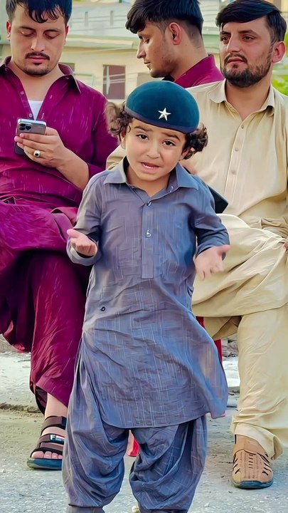 ab yah kisne kiya hai  #funny #video #trending #viral #funnyvideo #trendingvideo #viralvideo #comedy #comedyvideo #entertainment #entertainmentvideo