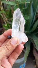 Quartz twin crystals