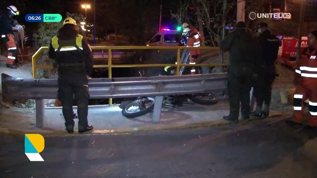 Hombre pierde la vida luego caer de su motocicleta a un canal de drenaje en Cochabamba