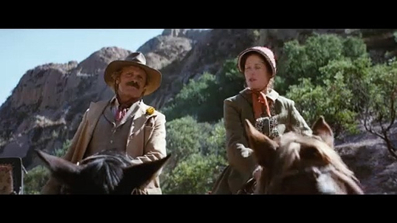 The Dead Don't Hurt Trailer (2) DF