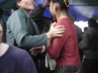 Mariage Laosien - dansons avec la mariée