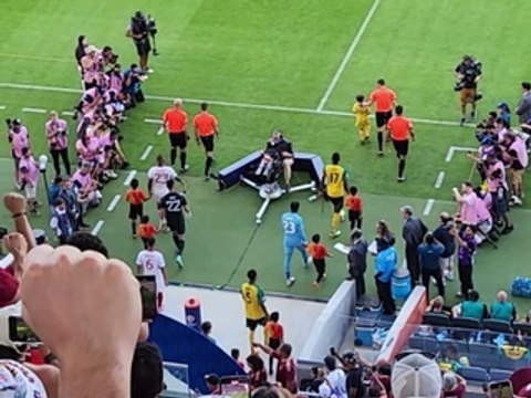 Copa América: ¡Momento en el que la Vinotinto saltó al campo!