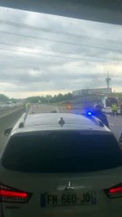 Un avion de tourisme s'écrase sur l'autoroute : trois personnes perdent la vie (vidéo)