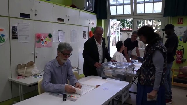 La ultraderecha de Le Pen gana la primera vuelta y podría lograr la mayoría absoluta