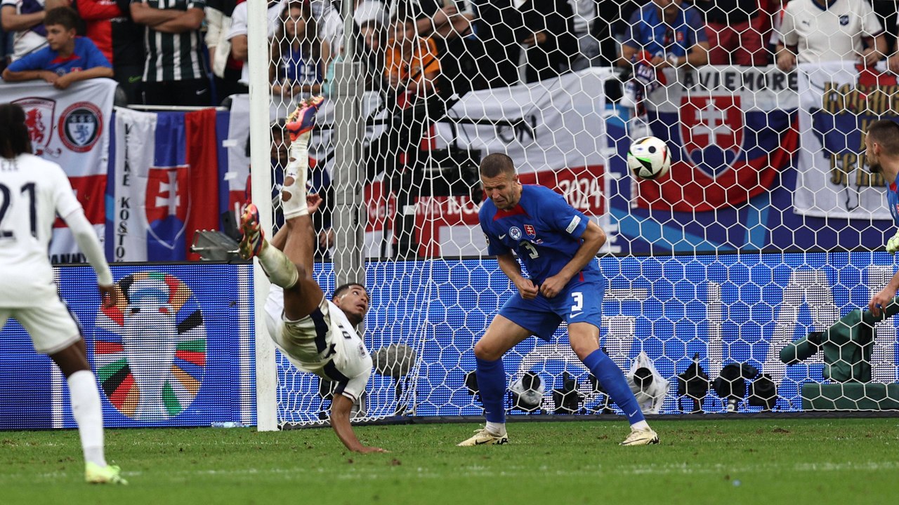 Zu früh gegangen: England-Fans verpassen Bellingham-Ausgleich
