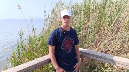 Un ambientólogo de la Universidad de Murcia, Antonio Zamora, explica el estado actual del Mar Menor.