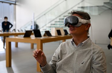 Apple 'working' to add Apple Intelligence and Go Deeper to Vision Pro
