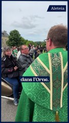 300 motards bénis à Montligeon