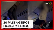 Turbulência em avião: vídeo mostra que passageiro foi parar no teto da aeronave