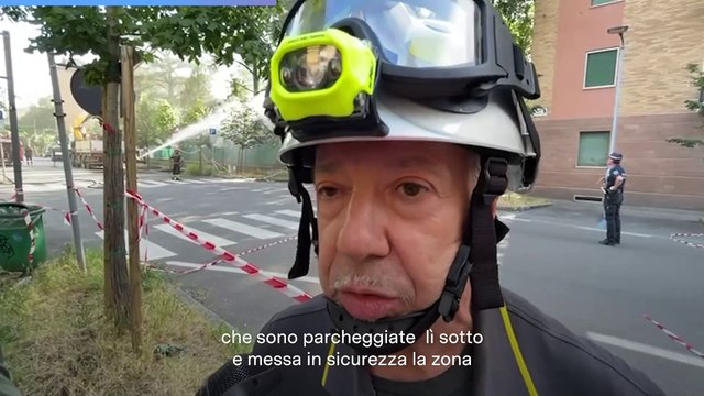 Il video della demolizione della villa crollata a Modena
