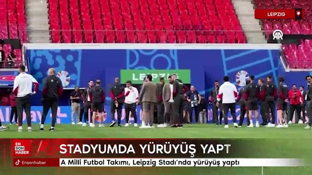 Milliler, Leipzig Stadyumu'nda yürüyüş gerçekleştirdi