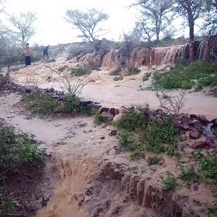 مطر اليوم في قريه الجلوب مديرية النادرة