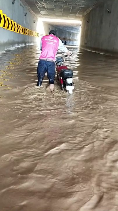 Today rain ☔ in Lahore 2