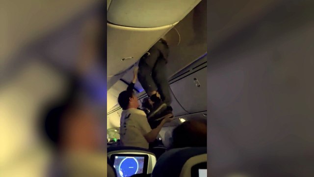 Pasajero atravesó techo de avión de Air Europa con destino a Montevideo que se metió en una turbulencia y debió aterrizar de emergencia en Brasil