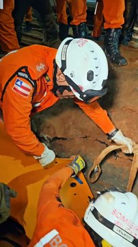 Operário é resgatado após passar 7 horas soterrado em canteiro de obras em Salvador