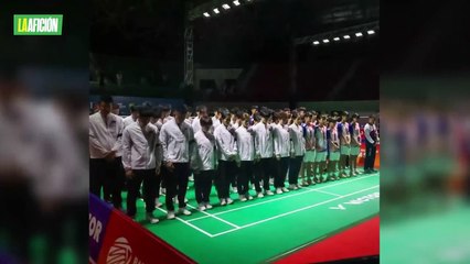 Muere jugador de bádminton a los 17 años tras colapsar en pleno partido en Indonesia