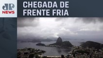 Mau tempo provoca ressaca e muda paisagem do Rio de Janeiro
