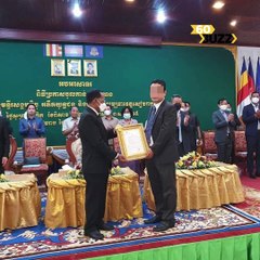 រឿងលុយ! ក្រោយពេលបែកពាងប្រហុក រឿងស៊ីដាច់លុយអំណោយចែកអ្នកក្រី​ក្រ​រាប់លានរៀល ក្នុង១ឆ្នាំៗ
