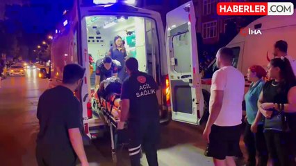 Caddeden karşıya geçen yayalara motosiklet çarptı: 1'i ağır 3 yaralı