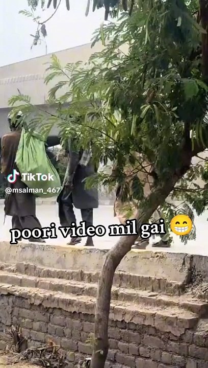 Worker Foce in The Pakistan