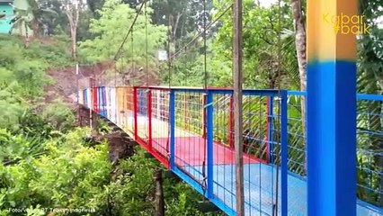 JEMBATAN GANTUNG PENGHUBUNG 2 DESA DI JAMPANG TENGAH SUKABUMI DIPERBAIKI, PROGRAM BANTUAN DARI PT TELKOM INDONESIA