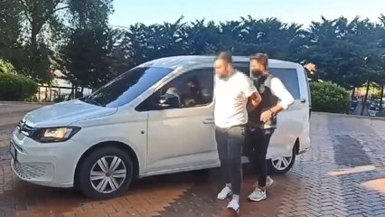Beykoz'da aracının bütün kapılarını açarak ilerleyen sürücüye 2 bin 70 lira ceza