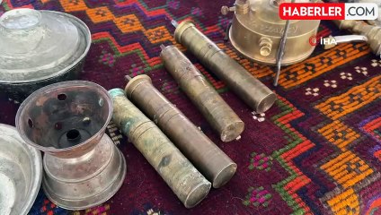 Mersin'de Antika Pazarı Hem Tutkunları Hem de Gençleri Çekiyor