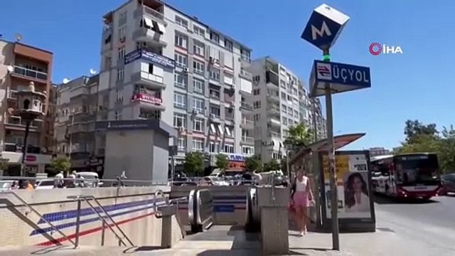 İzmir Metrosu'ndaki yürüyen merdiven kazası kamerada