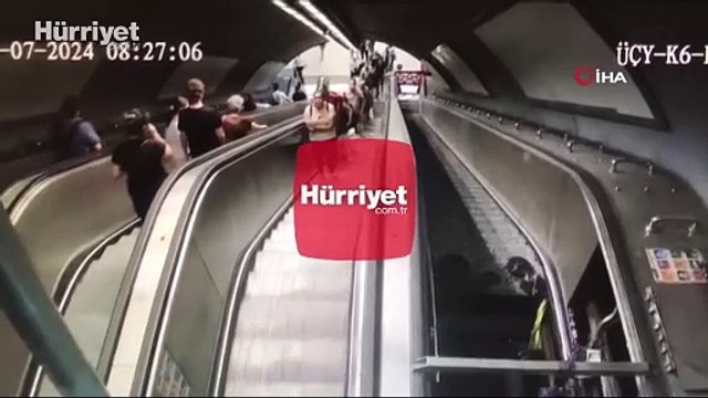 İzmir Metro'sunda 11 kişinin yaralandığı yürüyen merdiven kazası kamerada