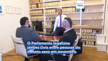 Primeiro casal do mesmo sexo casou-se pelo civil na Letónia. 