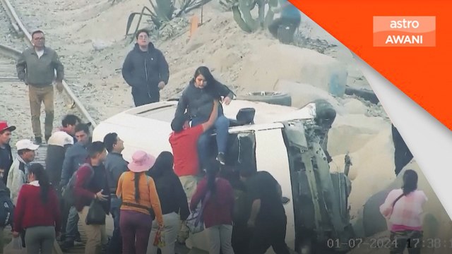 Sebuah van di lima rempuh pejalan kaki, landasan kereta api