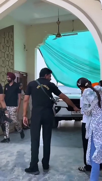 Fortuner_car_#viral_#sidhumoosewala_#shortsfeed_#shortsviral_#shorts_#shorts_#viral_#viral(720p)