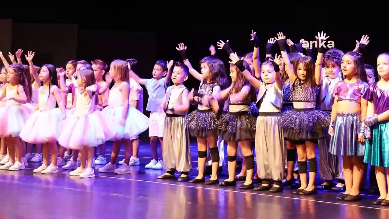 Ataşehir gündüz çocuk bakımevlerinde yıl sonu kutlamaları