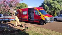 Homem cai do telhado e é socorrido pelo Siate no Country