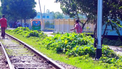 Update Balloon PRANK on Cute GIRL with Popping Balloon PRANK - Funny Reaction - Prank
