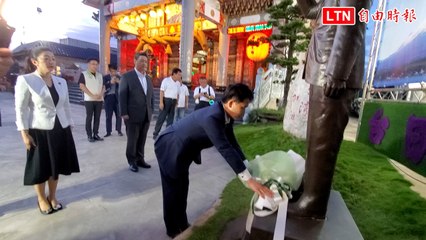 日本參議員訪高雄獻花安倍銅像，體驗台灣傳統辦桌文化 🇹🇼