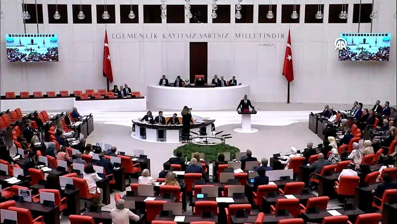 Sağlık Bakanı Memişoğlu ile Çevre, Şehircilik ve İklim Değişikliği Bakanı Kurum, TBMM'de yemin etti