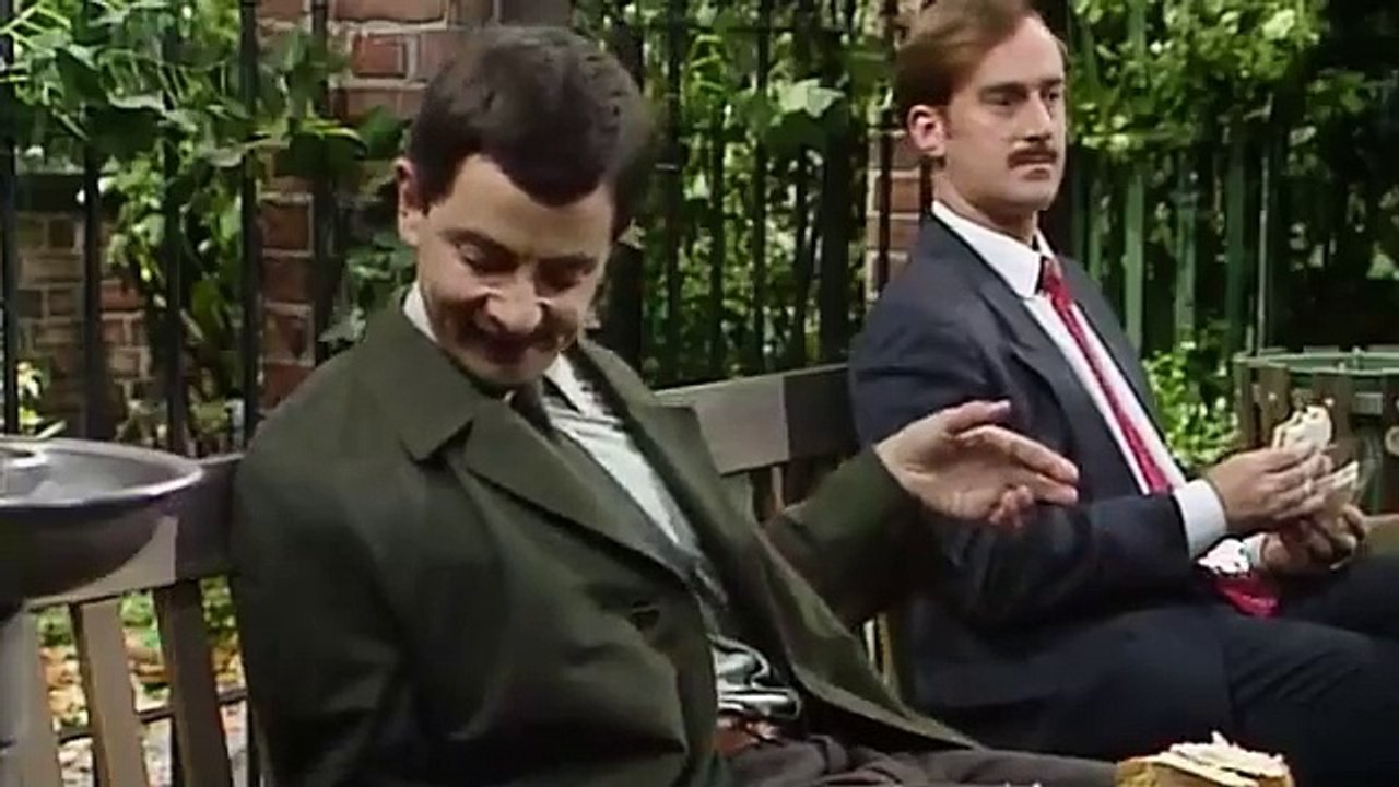 Bean SWIMMING - Mr Bean Full Episodes