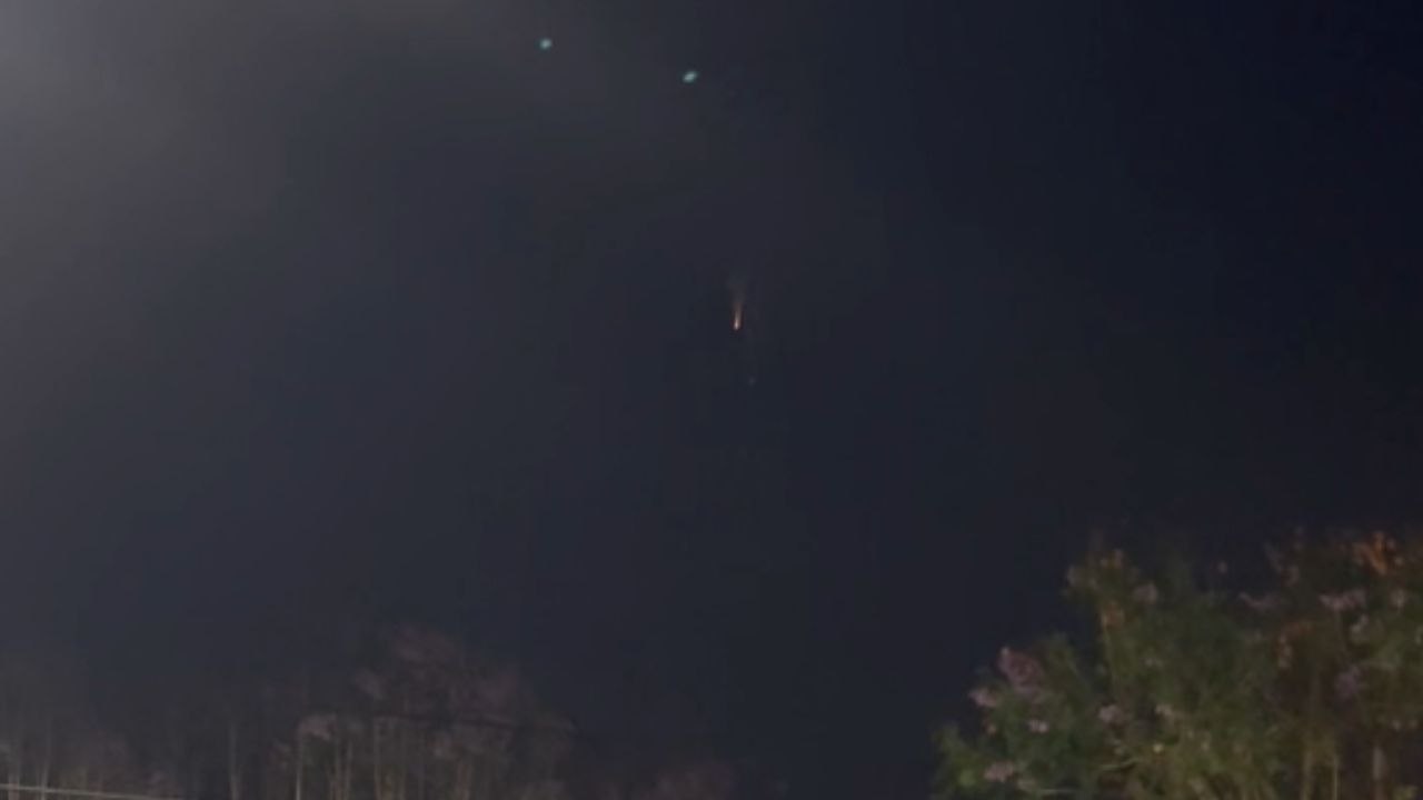 Cosmic wonder: Asteroid's fiery trail illuminates the night